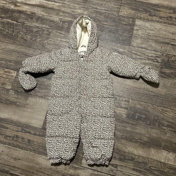 Baby Gap Animal Print Snowsuit Puffer 12-18 months Hooded Leopard Fleece Lined - Picture 1 of 7